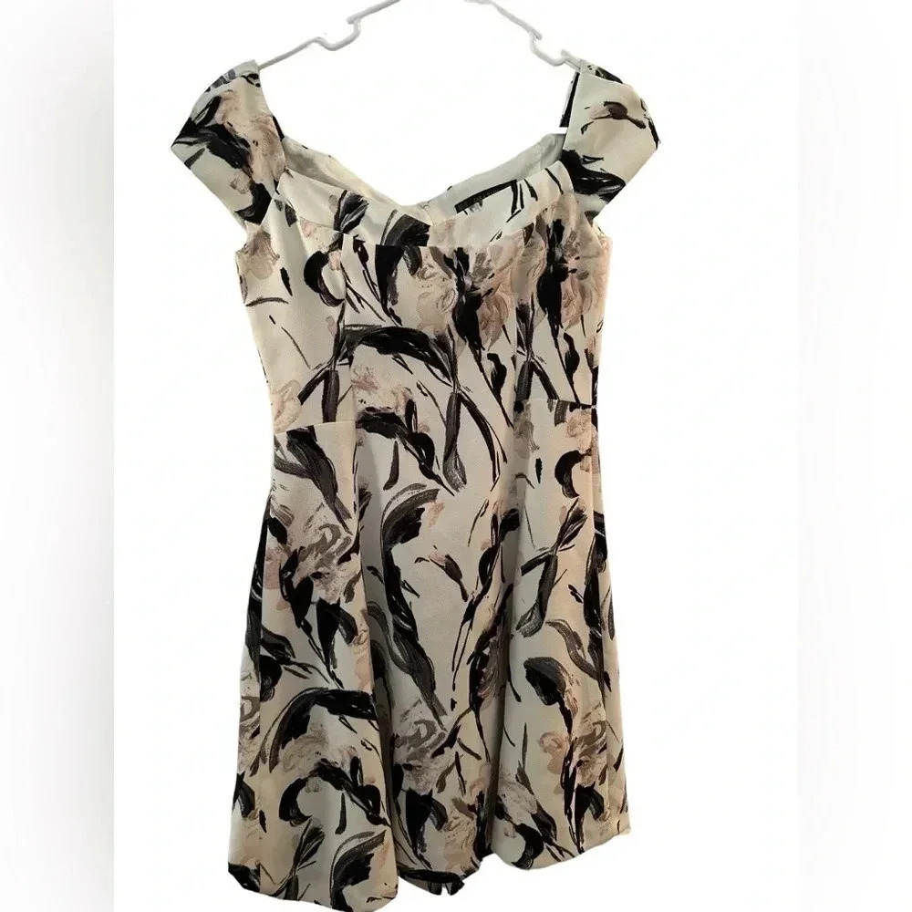 ZARA ECRU FLORAL PRINTED DRESS W/ BOAT NECK & ZIP BACK